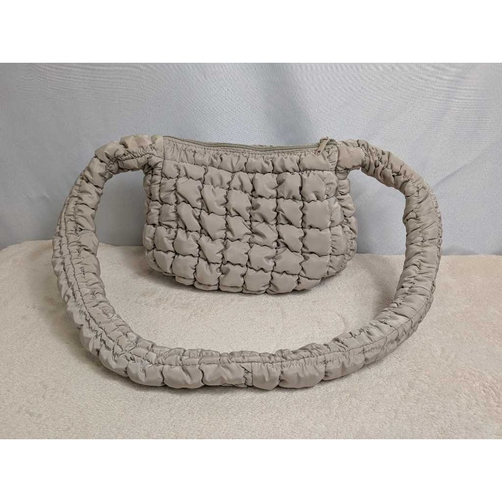 Wild Fable Puffy Ruched Shoulder Handbag Quilted Cloud Bag Tan Beige